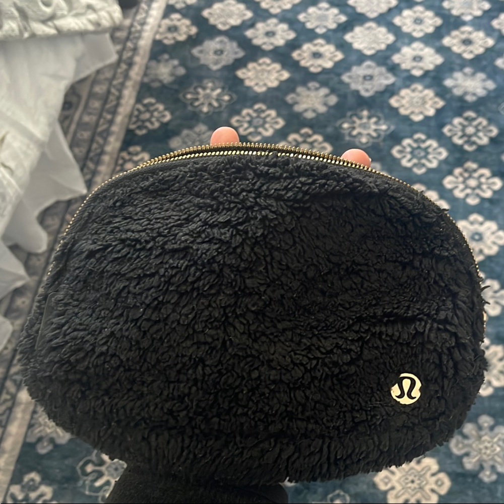 Lululemon Black/Gold Sherpa Belt Bag
